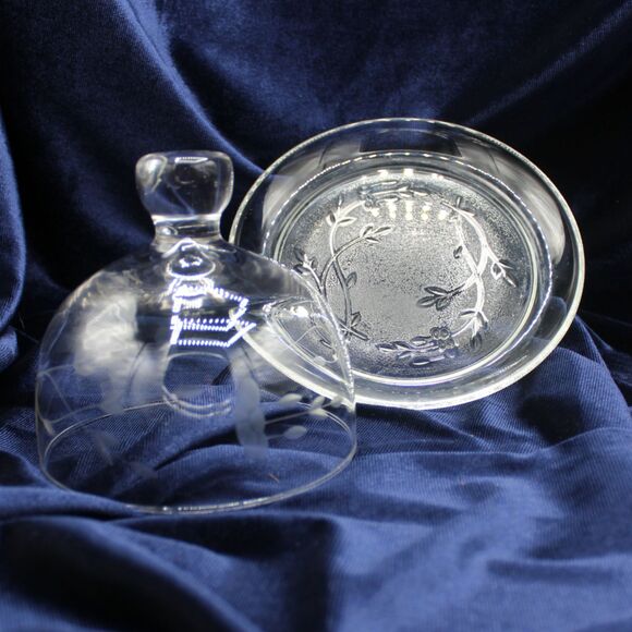Vintage Princess House Domed Butter Dish Crystal Etched Glass Heritage Pattern - Picture 4 of 4